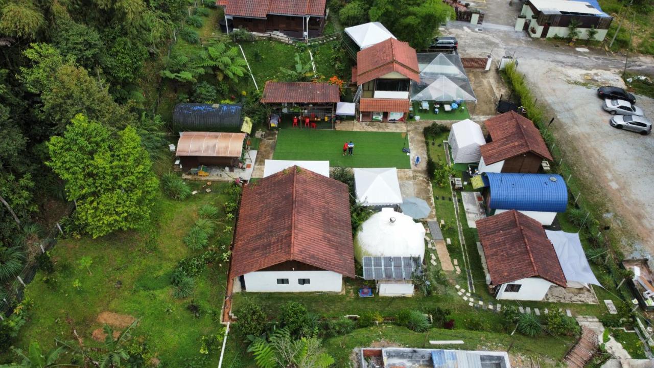 Genting Greenwoods Tiny Houses & Events Hall Genting Highlands Exterior foto